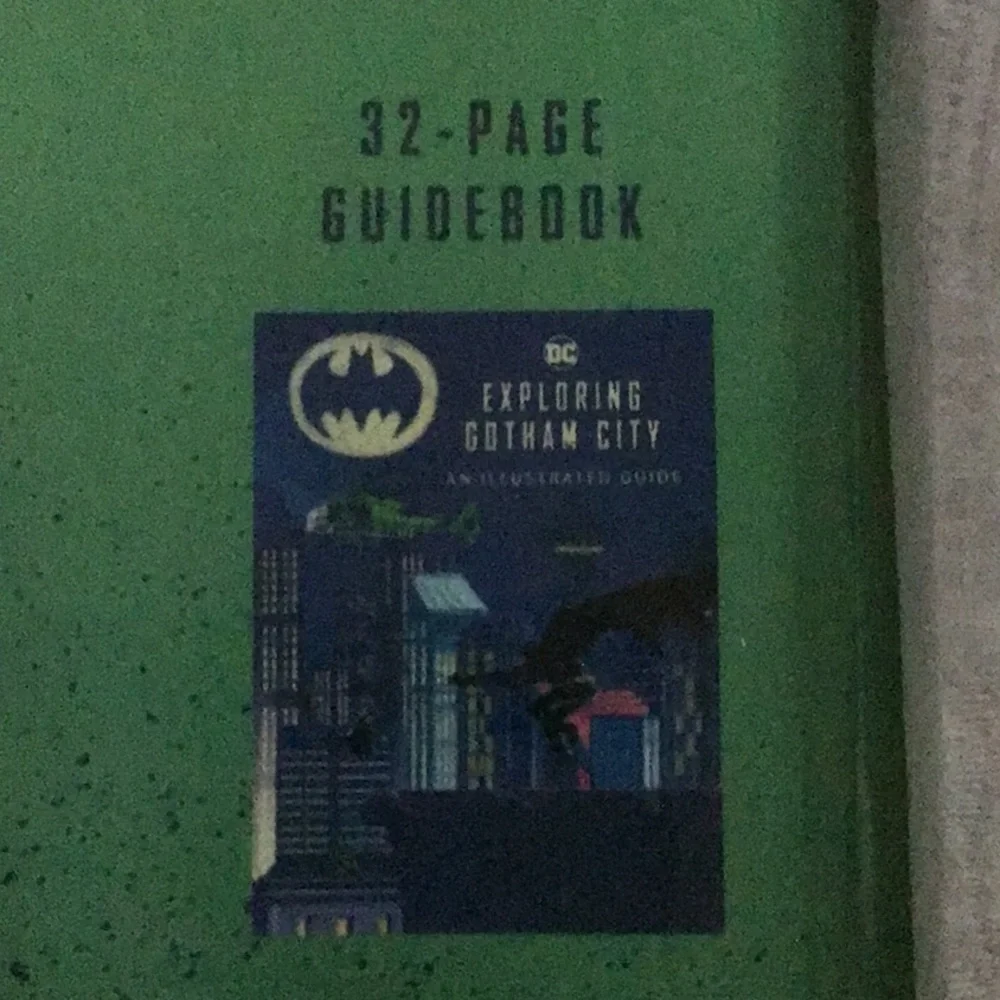 NEW Sealed DC Exploring Gotham City Puzzle & Book Set